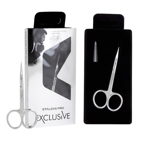 Ciseaux à cuticules Staleks Exclusive SX 22/1 Zebra présentés dans leur boîte.