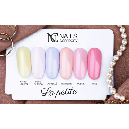 Coffret La Petite Elegance Nails Company avec 6 vernis semi permanent pastel et nude de la collection La Petite.