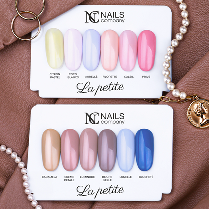 Tips présentant les 12 teintes pastel et nudes de la collection La Petite de Nails Company, palette inspirée du style parisien