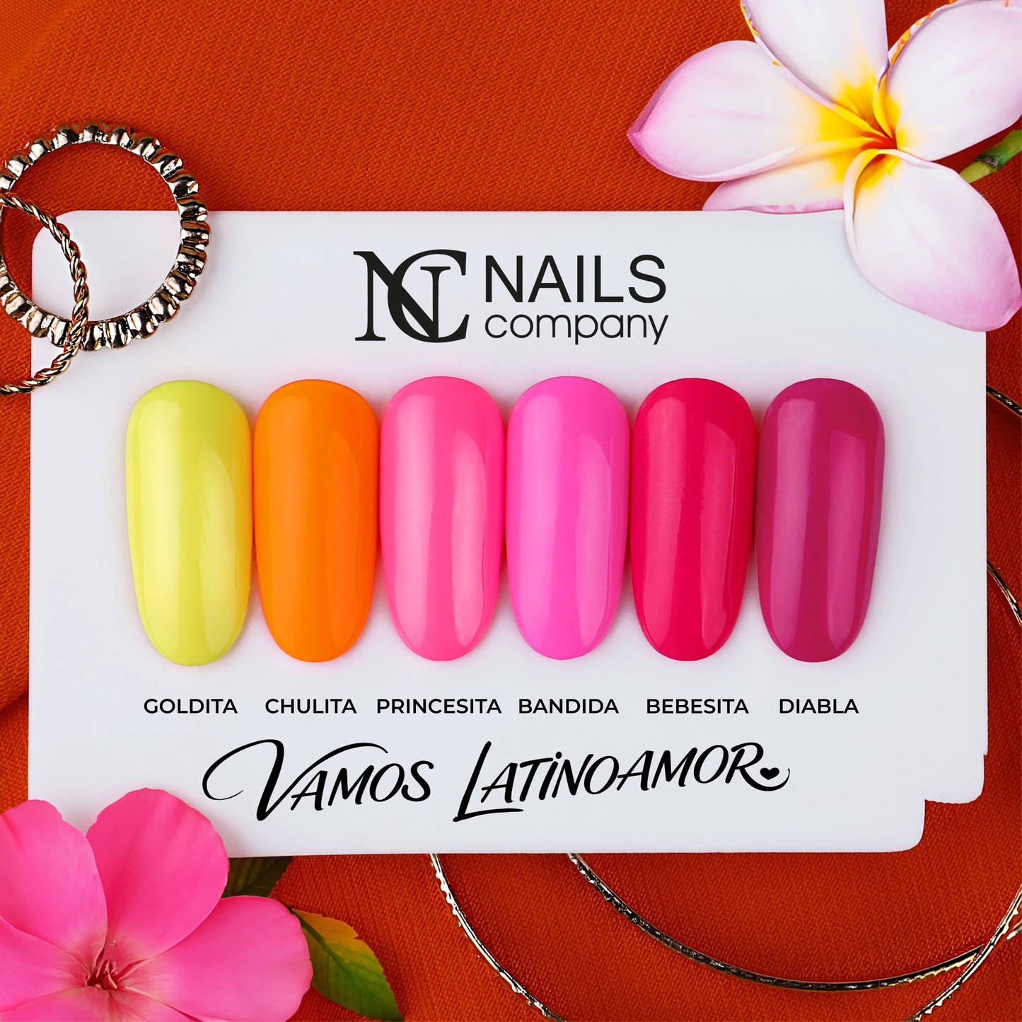 Collection Vamos LatinoAmor Nails Company avec vernis semi permanent présentés sur tips aux couleurs vibrantes.