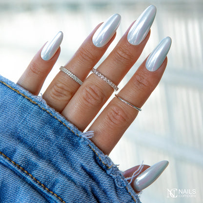Autre exemple de pose réalisée avec le Pigment Glassé 002 de Nails Company