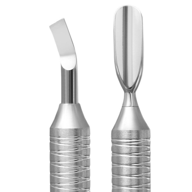 Repousse cuticules Staleks Pro Expert PE-100/4.2 avec les deux embouts visibles.