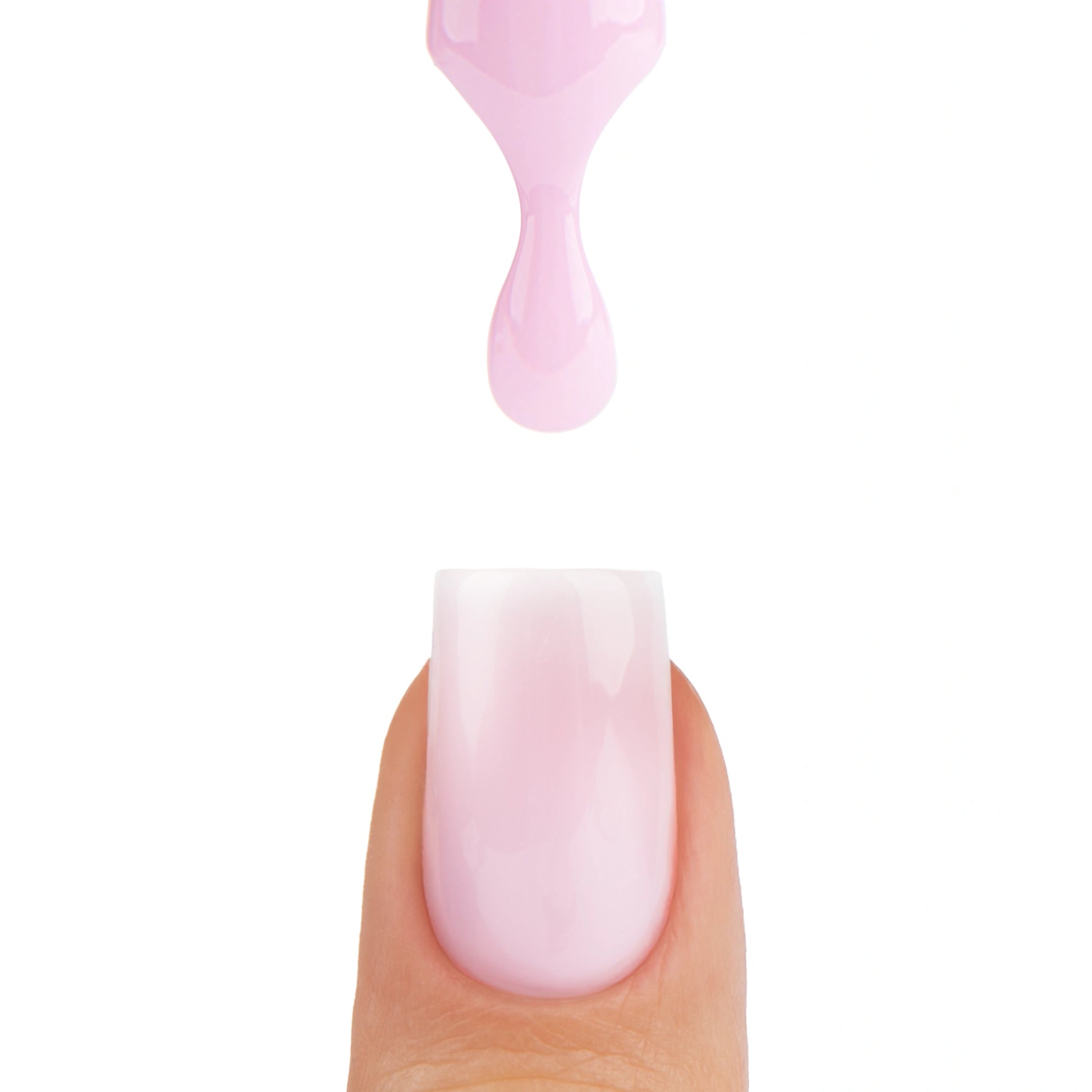 Application de Smart Base Pro Pink Affair Nails Company avec pinceau et matière rose lavande qui coule.