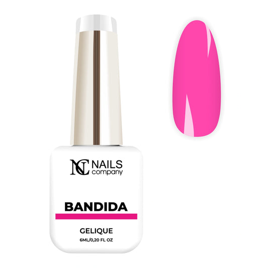 Vernis semi permanent Bandida Nails Company rose intense présenté avec tip de la collection Vamos LatinoAmor.