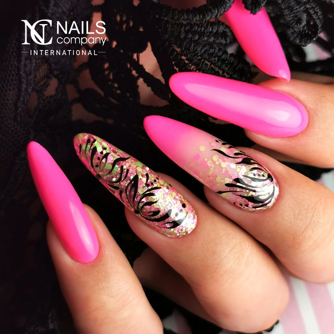 Exemple de pose avec nail art réalisé avec le vernis semi-permanent Boutique Bali de Nails Company