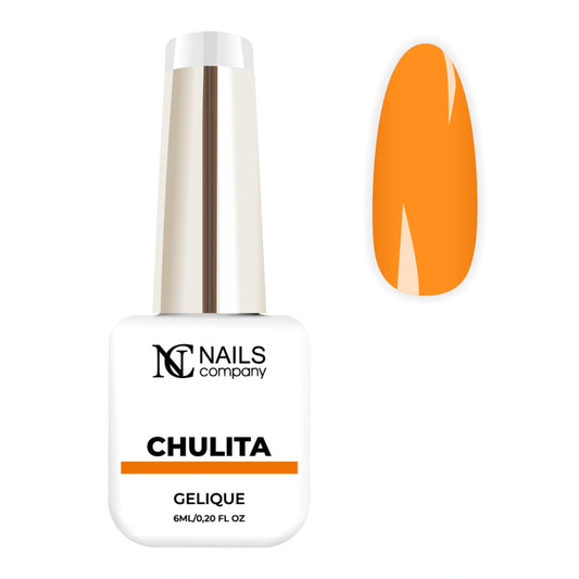 Vernis semi permanent Chulita Nails Company orange intense présenté avec tip de la collection Vamos LatinoAmor.