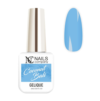 Vernis semi permanent Coconut Bali Nails Company bleu clair néon présenté avec tip de la collection Tropical Madness.