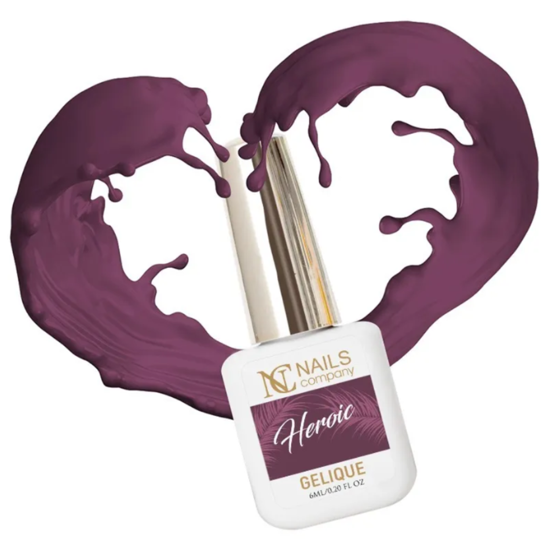Vernis semi-permanent Heroic de Nails Company en flacon, violet profond formant un cœur de matière collection Feminity