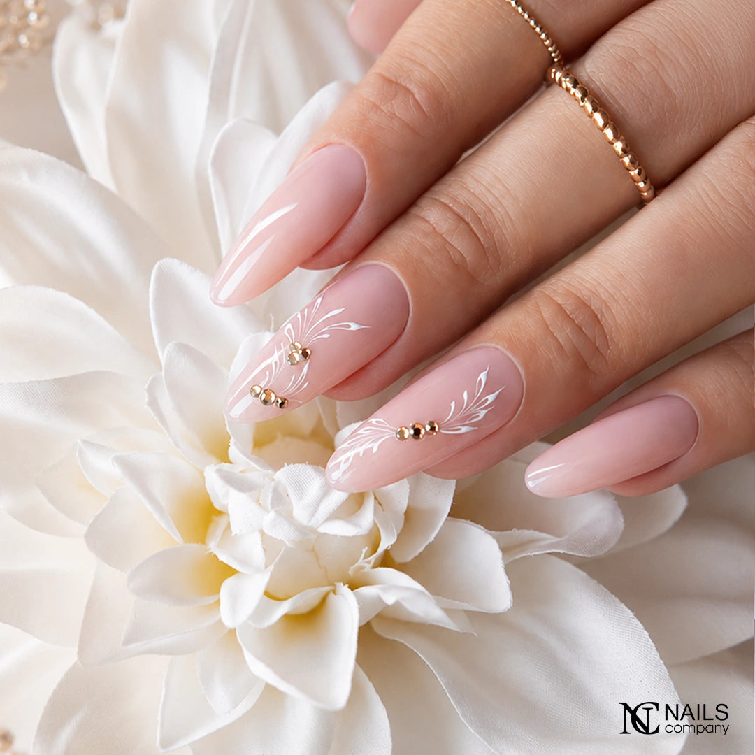 Exemple de nail art avec le vernis semi-permanent Peach Day de Nails Company, collection Choose Your Mood