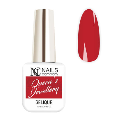 Flacon de vernis semi-permanent Queen's Jewellery de Nails Company, collection Royal Loyal, accompagné de tips