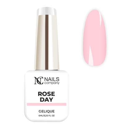 Flacon de vernis semi-permanent Rose Day de Nails Company, collection Choose Your Mood, accompagné de tips