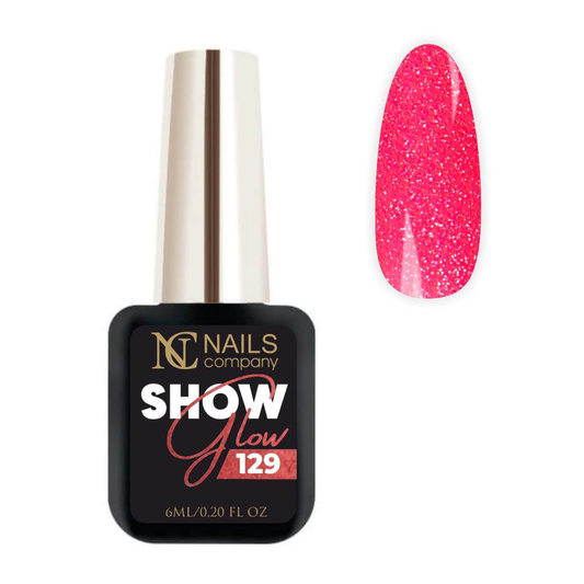 Vernis semi-permanent Show Glow 129 de Nails Company en flacon avec tips, rose corail à fines particules scintillantes