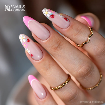 Résultat de manucure avec vernis semi permanent Soleil Nails Company rose clair collection La Petite.