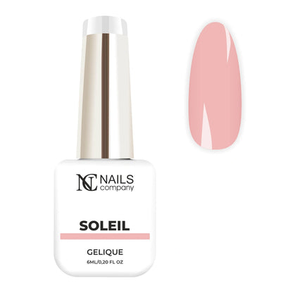 Vernis semi permanent Soleil Nails Company rose clair au sous-ton chaud de la collection La Petite, flacon avec tips.