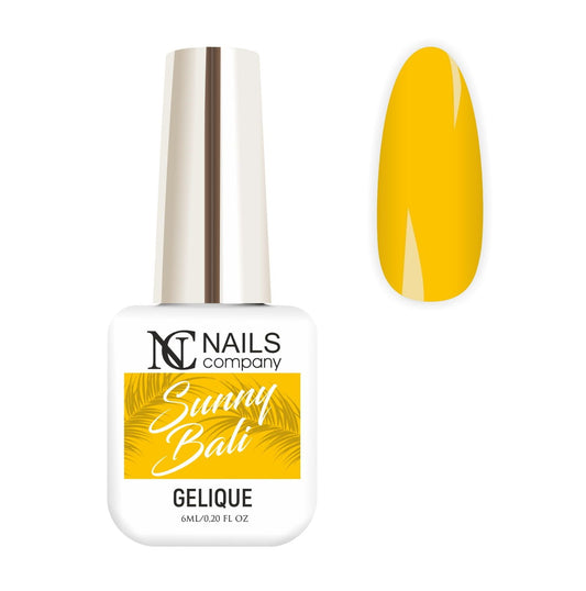 Vernis semi permanent Sunny Bali Nails Company jaune pastel néon présenté avec tip de la collection Tropical Madness.